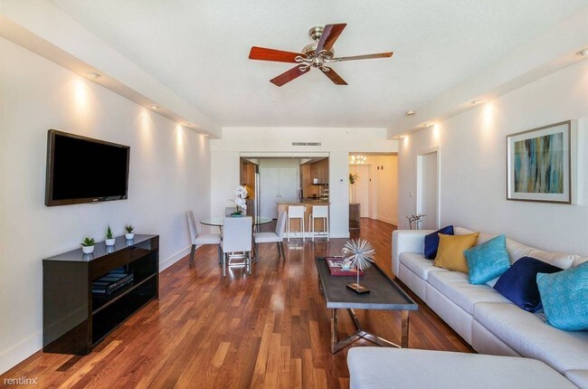 Building Photo - 2 br, 3 bath Condo - 401 Bernard St Unit 205