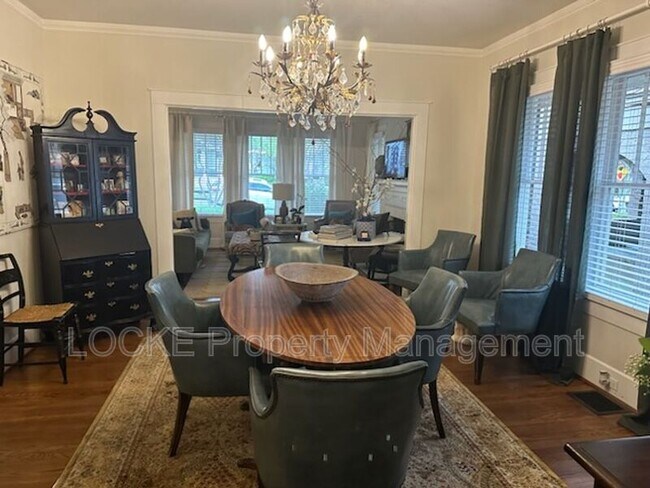 Foto del edificio - 2615 Cockrell Ave