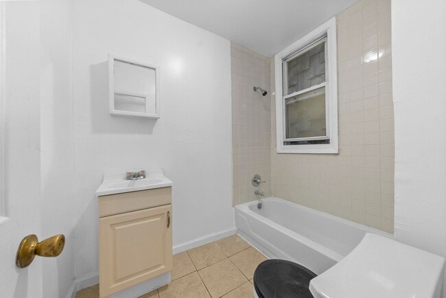 Foto del edificio - 146 Bowers St