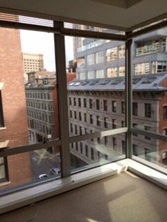 Living Room - 80 Broad St