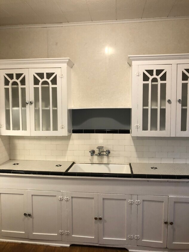 Foto principal - 4023 Woodleigh St