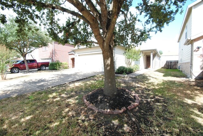 Foto del edificio - 18410 Fair Grange Ln