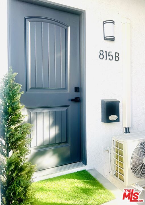 Foto del edificio - 815 W Glenoaks Blvd