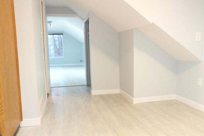 Photo du bâtiment - 796 E 12th Ave