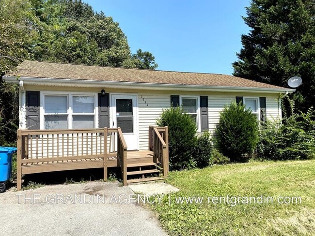 Building Photo - 1344 Mabry Ave SE