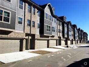 Building Photo - 250 S Slopeside Dr