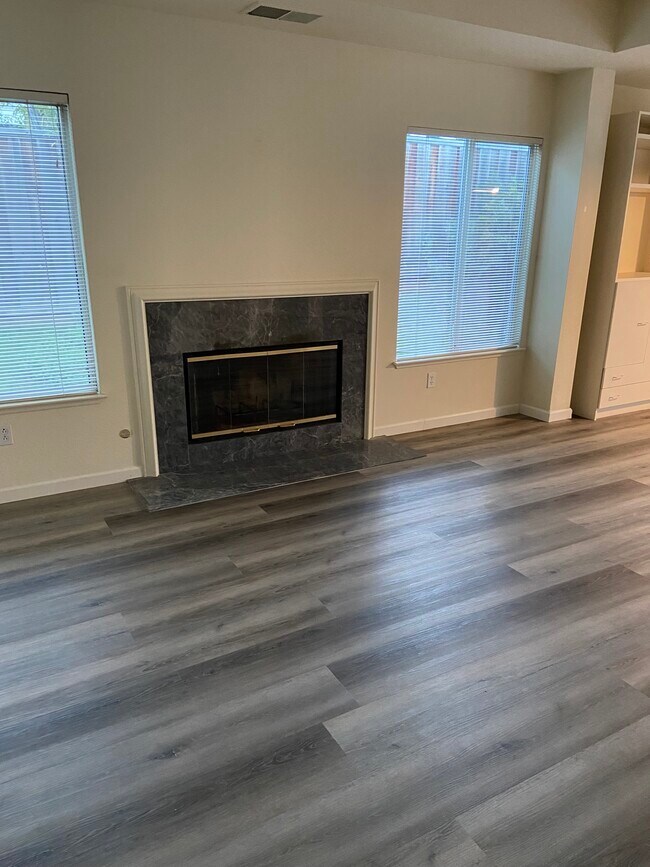 Foto del edificio - 11775 Seven Springs Pkwy