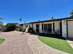 Building Photo - 705 E Kachina Ave