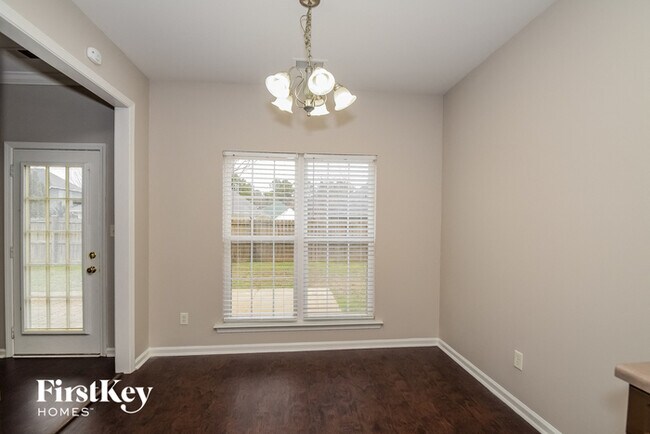 Building Photo - 8540 Dover Dr