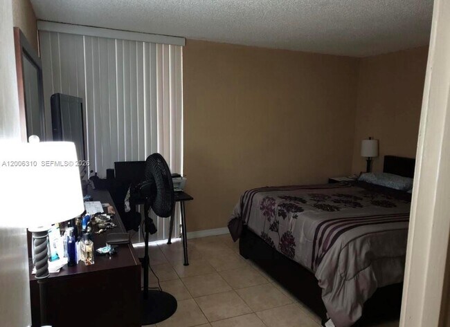 Foto del edificio - 10500 SW 108th Ave