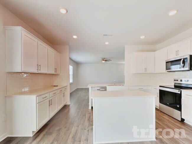 Foto del edificio - 291 Hanging Elm Ln