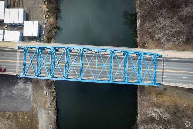 The Blue Bridge connects Palos Hills with communities to the north across the Des Plaines River.