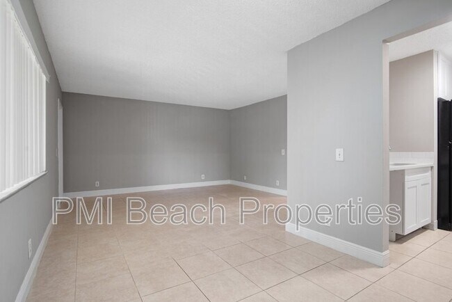 Building Photo - 516 Meadows Cir