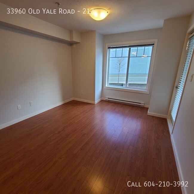 Photo du bâtiment - Updated Condo In Downtown Abbotsford