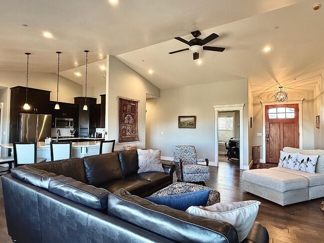 Foto del edificio - 760 Beachwood Ct