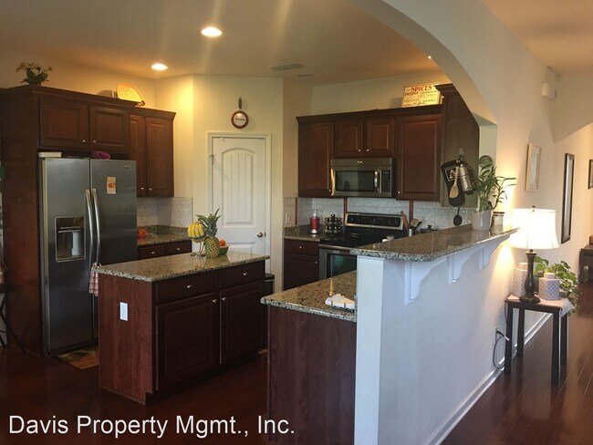 Building Photo - 3 br, 2.5 bath House - 1672 Stonewater Dr