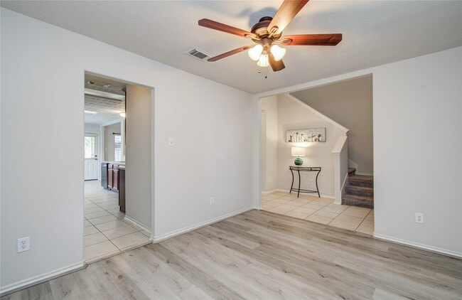 Foto del edificio - 15103 Petal Rose Ct