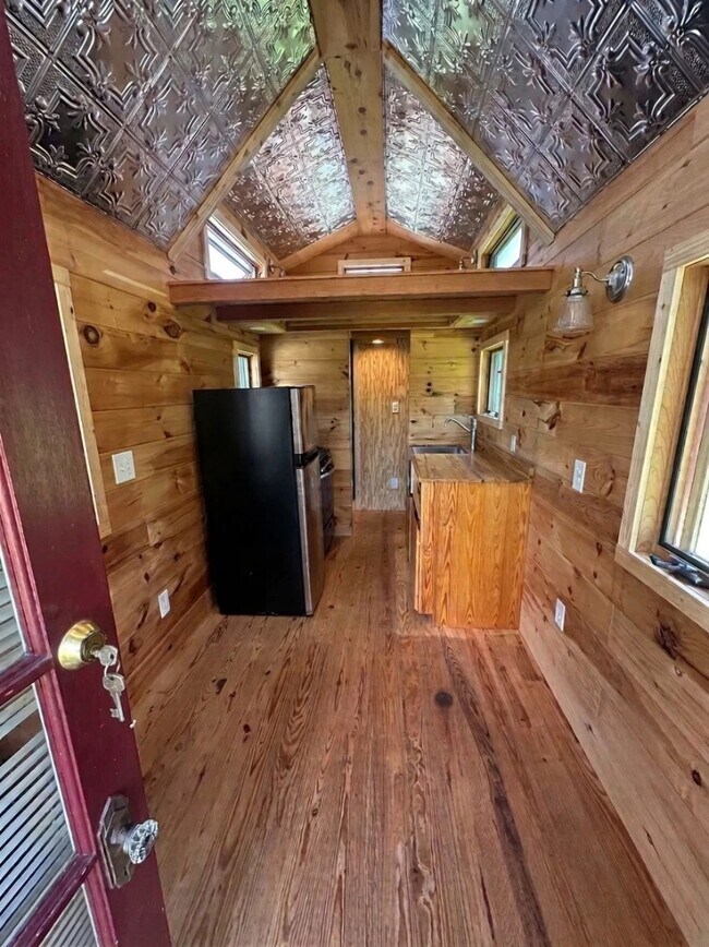 Building Photo - 2015 Union School Rd SW