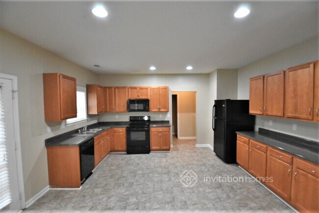 Building Photo - 4369 Savannah Dr
