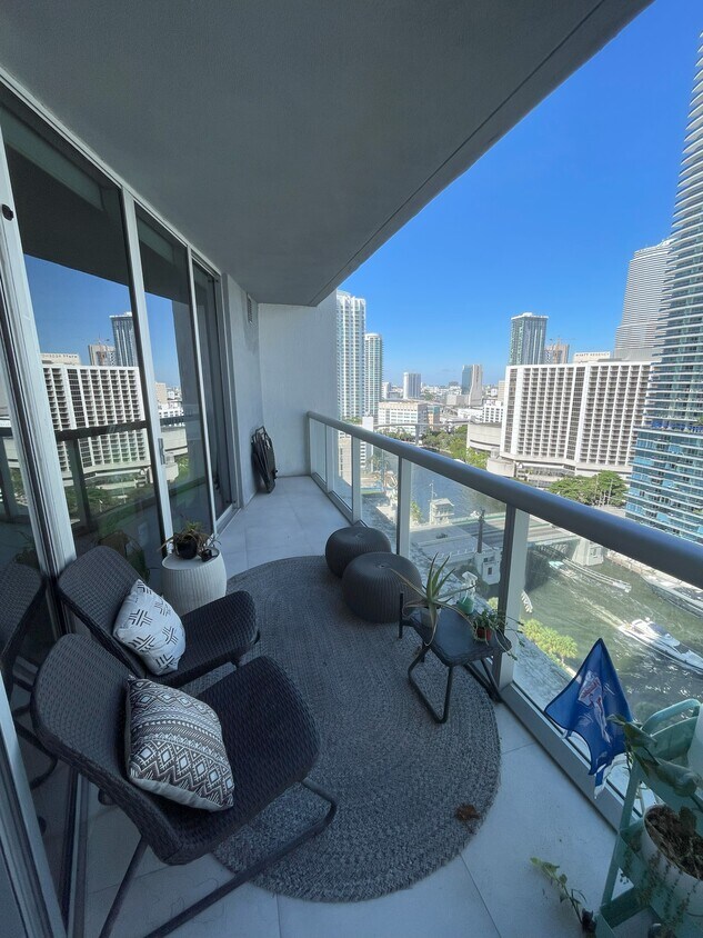 Primary Photo - 475 Brickell Ave
