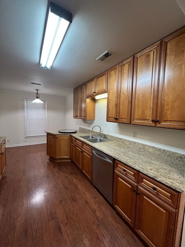 Foto del edificio - 3 Bedroom/ 2.5 Bathroom Townhome in River ...