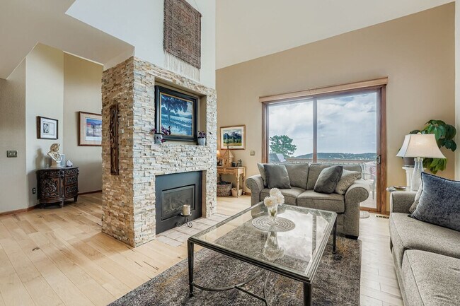 Foto del edificio - 776 Chimney Creek Dr