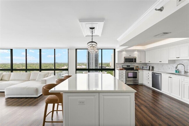 Building Photo - 3301 Bayshore Blvd