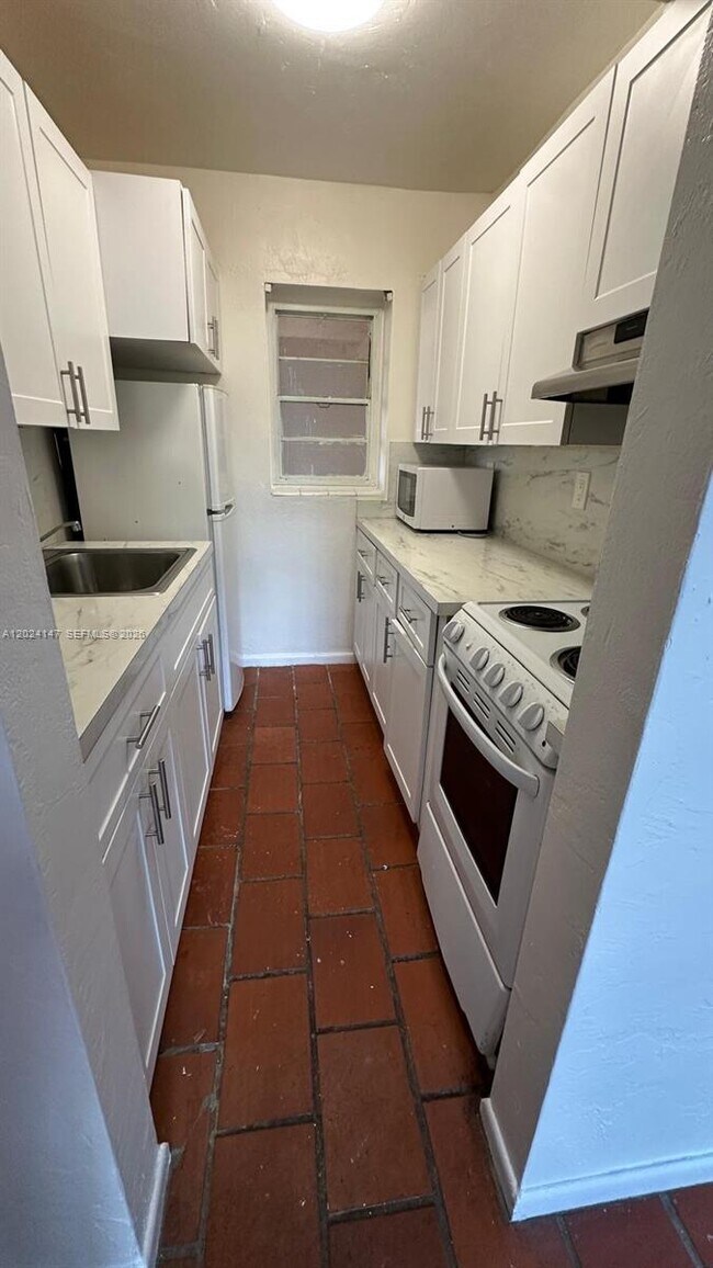 Foto del edificio - 10903 N Kendall Dr