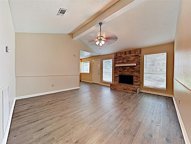 Foto del edificio - 4926 Hickorygate Dr