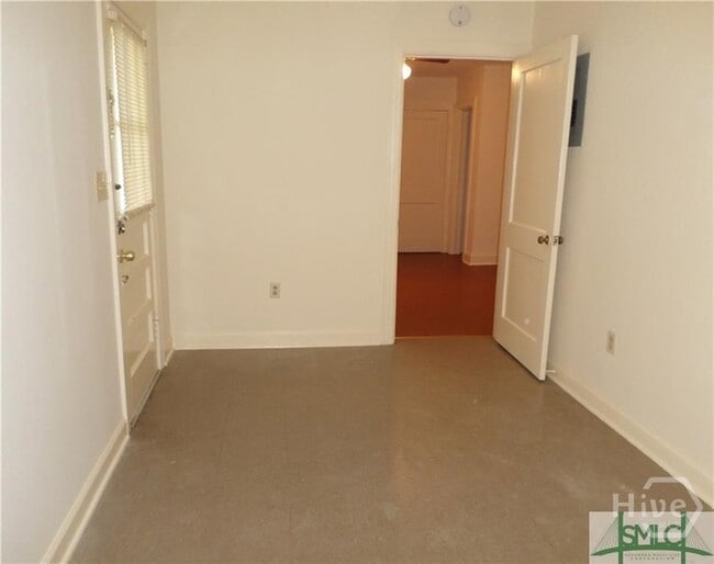 Building Photo - 2302 E 40th St