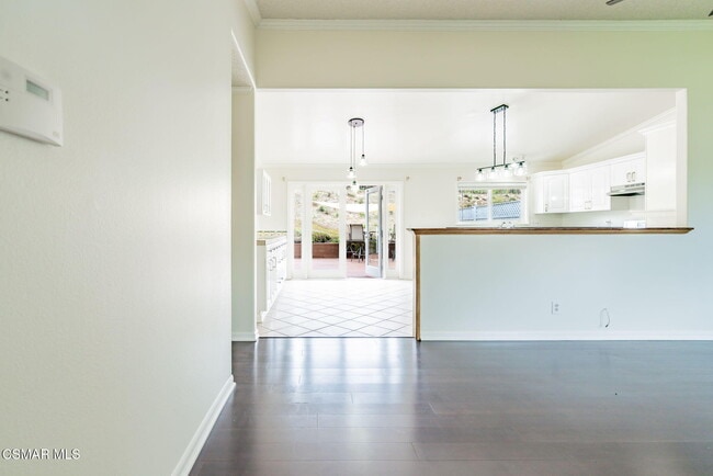 Building Photo - 6894 N Auburn Cir