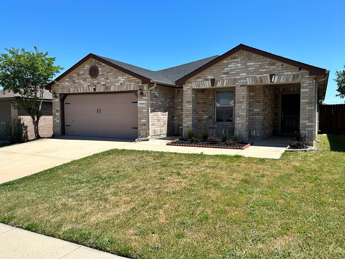 13800 Canyon Ranch Rd, Roanoke, TX 76262 House Rental in Roanoke, TX