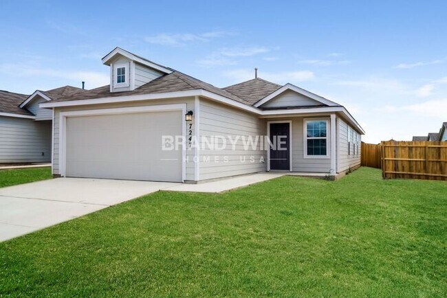 Building Photo - *SPECIAL $1000 OFF 1ST MONTH!* 3 BEDROOM -...