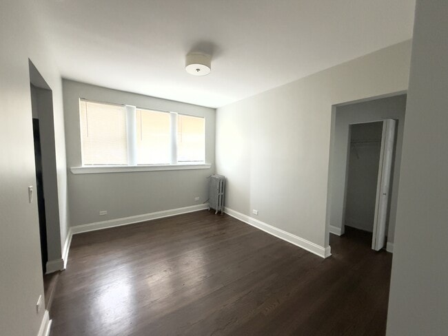 Foto del edificio - 3351 W Sunnyside Ave