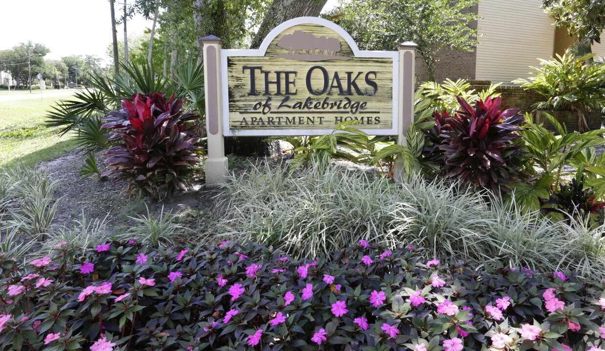 Oaks Of Lakebridge Community Apartments Ormond Beach, FL