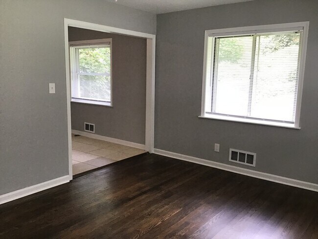 Foto del edificio - 1907 Lyle Ave