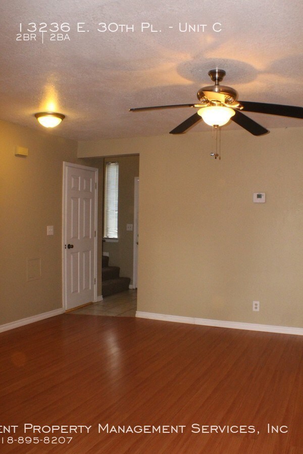 Building Photo - 2 bedroom Townhouse