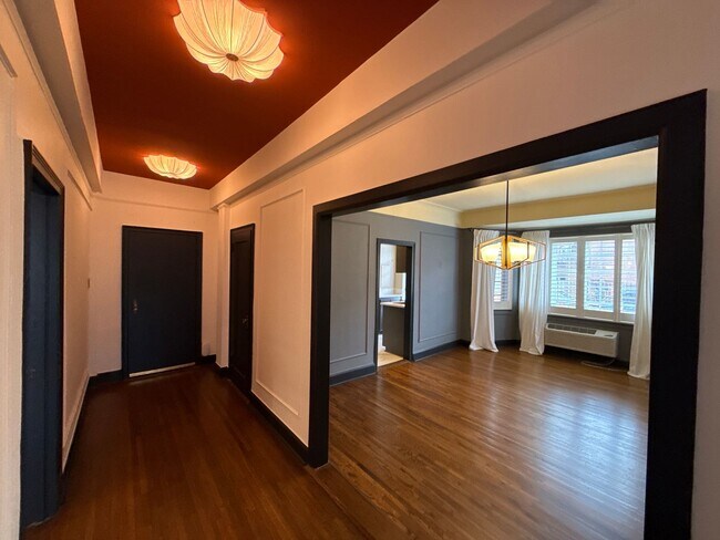 Foto del edificio - T.R. Lawing Realty Property