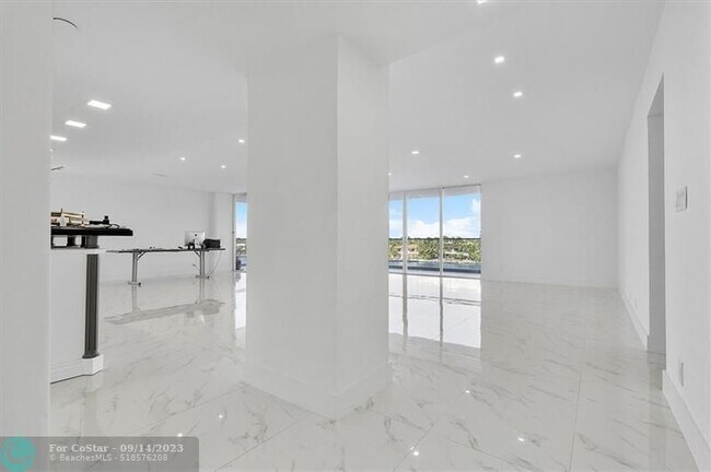 Foto del edificio - 19707 Turnberry Way