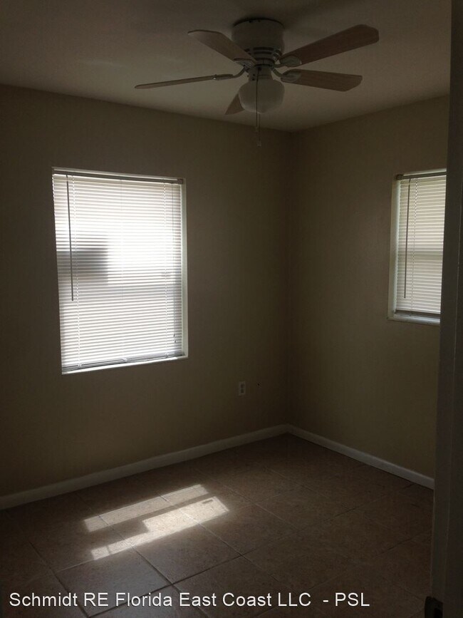 Building Photo - 2 br, 1 bath House - 1908 Ave. K #B