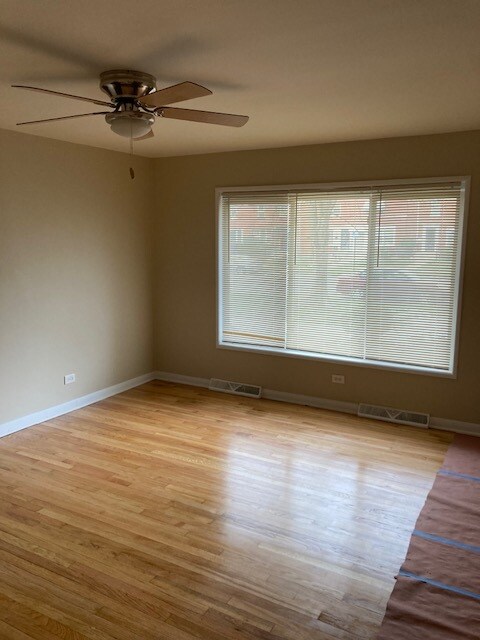 living room front view - 2217 E 100th St