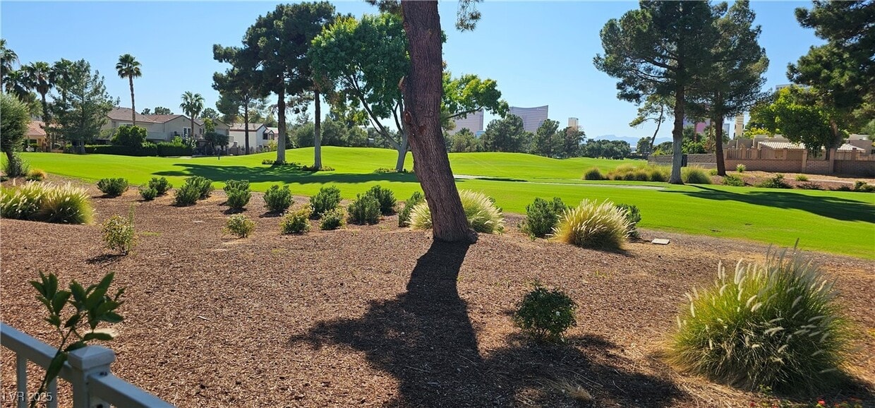 Foto principal - 3019 Bel Air Dr
