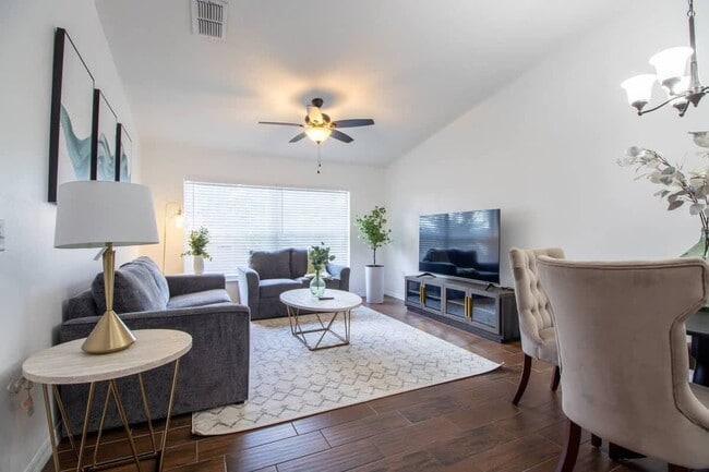 Building Photo - 37135 Grassy Hill Ln