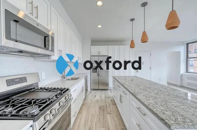 Building Photo - 3 bedroom in New York NY 10003