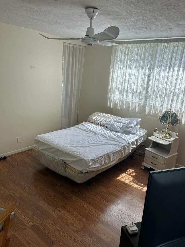 Foto del edificio - 2801 Somerset Dr