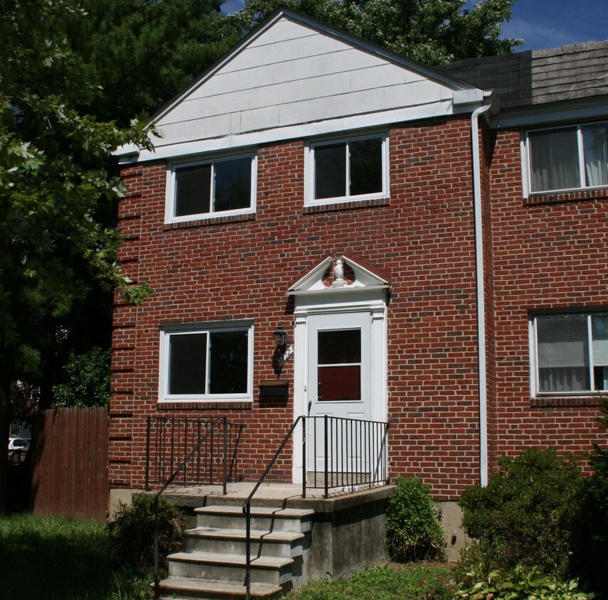 1372 Deanwood Rd, Parkville, MD 21234 Townhome Rentals in Parkville