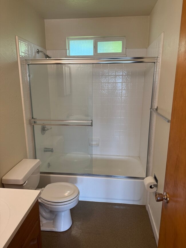 Building Photo - 191 Burnham Ct