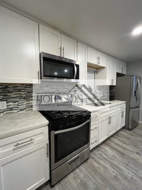 Foto del edificio - 320 W Whittier Ave
