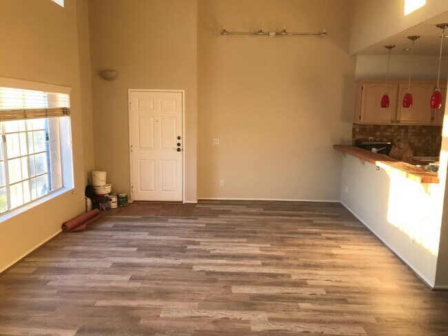 Entry Way / Dining Room - 5154 Inglewood Blvd