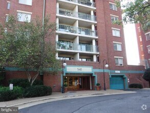 Building Photo - 545 E Braddock Rd